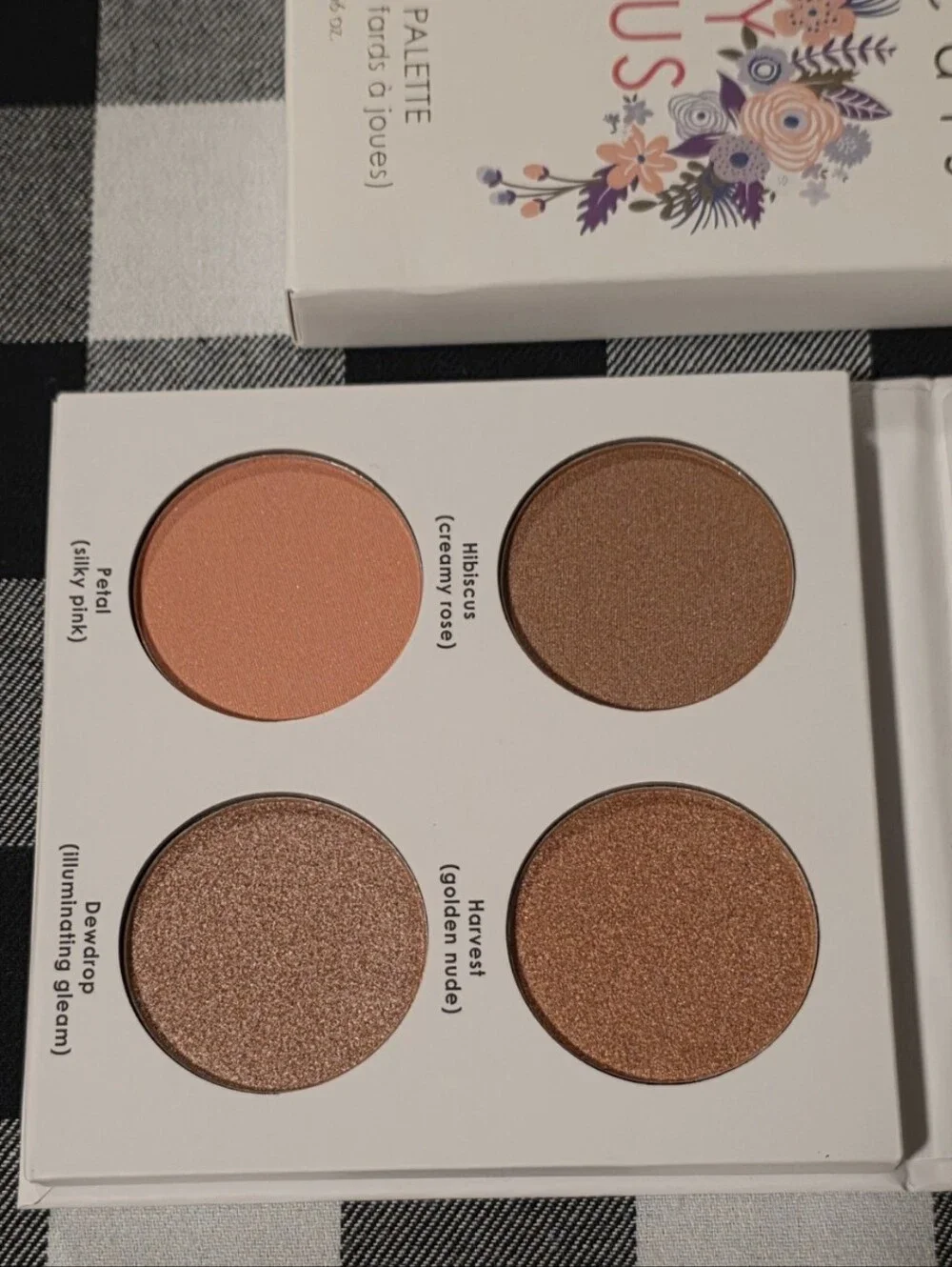 Seraphine Botanicals Happy Hibiscus Blush & Luminizer Palette — Peachy Pink